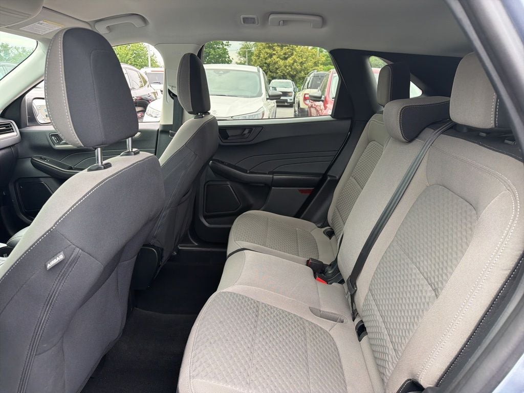 2022 Ford Escape Hybrid SE