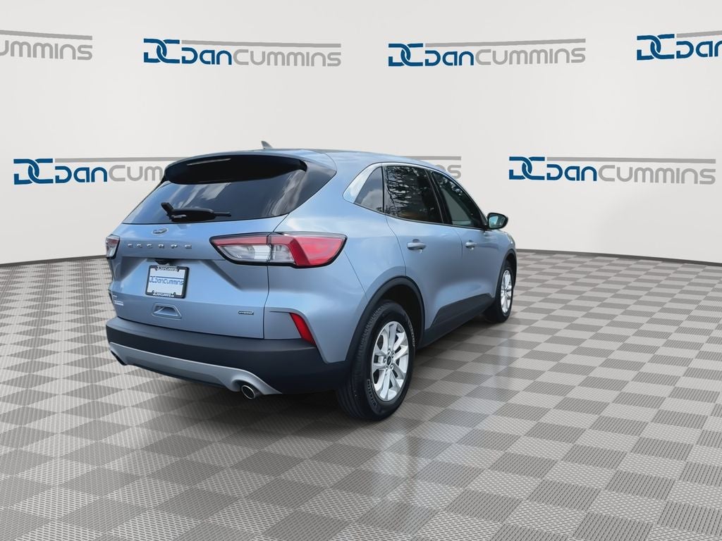 2022 Ford Escape Hybrid SE