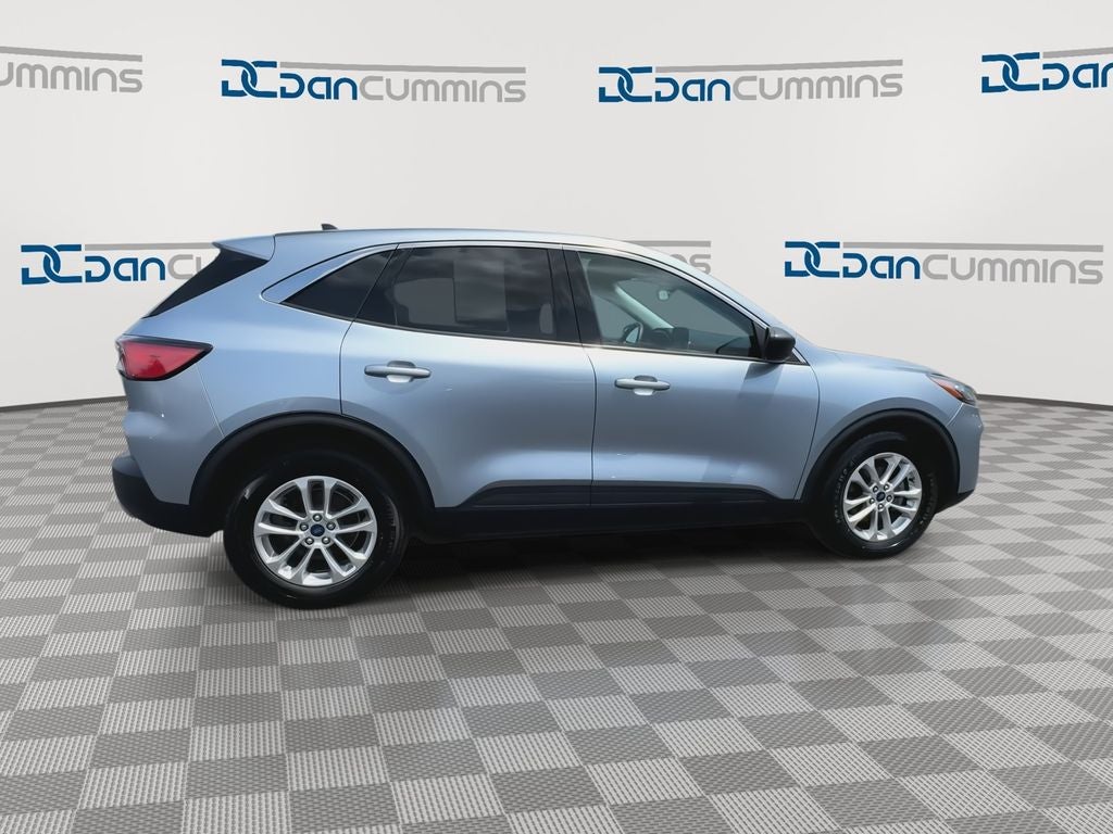 2022 Ford Escape Hybrid SE