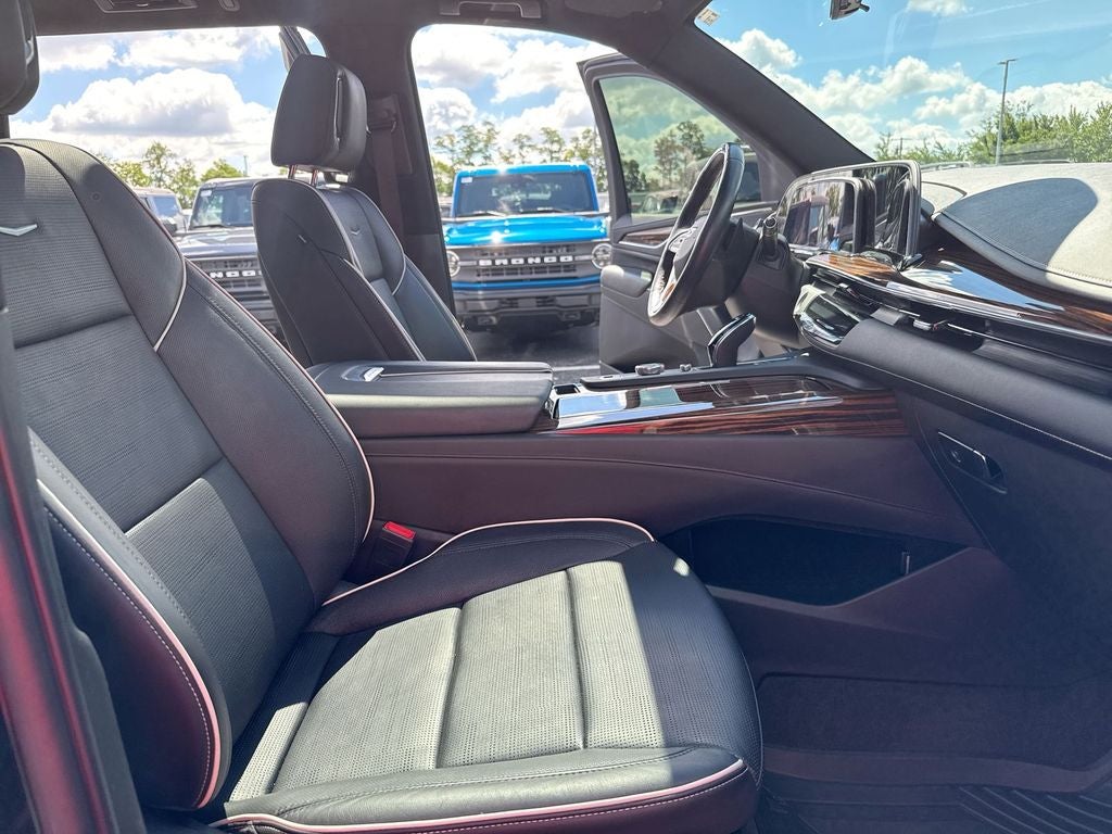 2022 Cadillac Escalade Premium Luxury