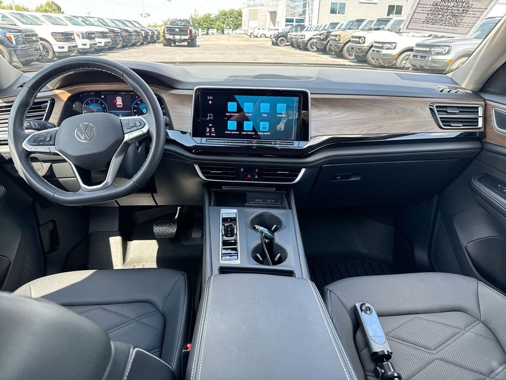 2024 Volkswagen Atlas 2.0T SE
