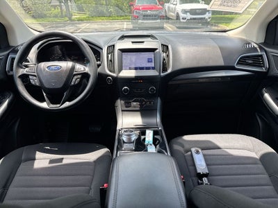 2020 Ford Edge SE