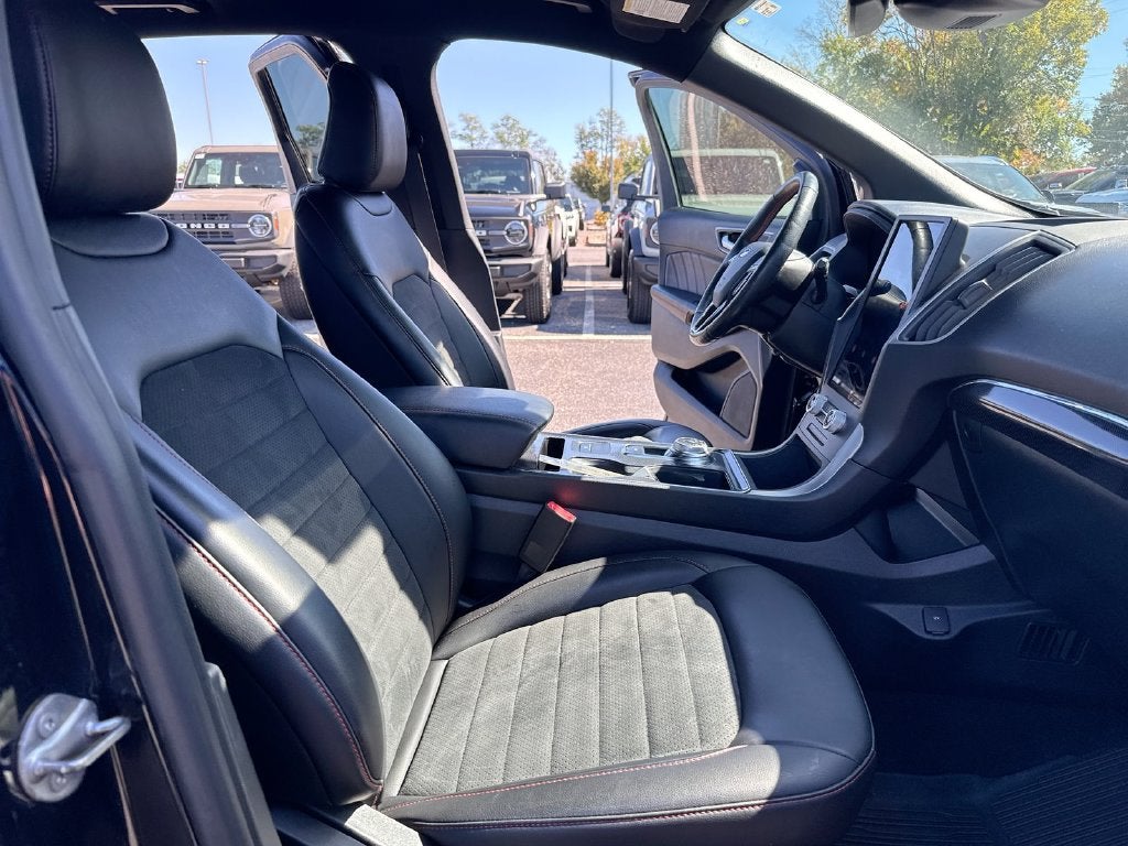 2022 Ford Edge ST Line