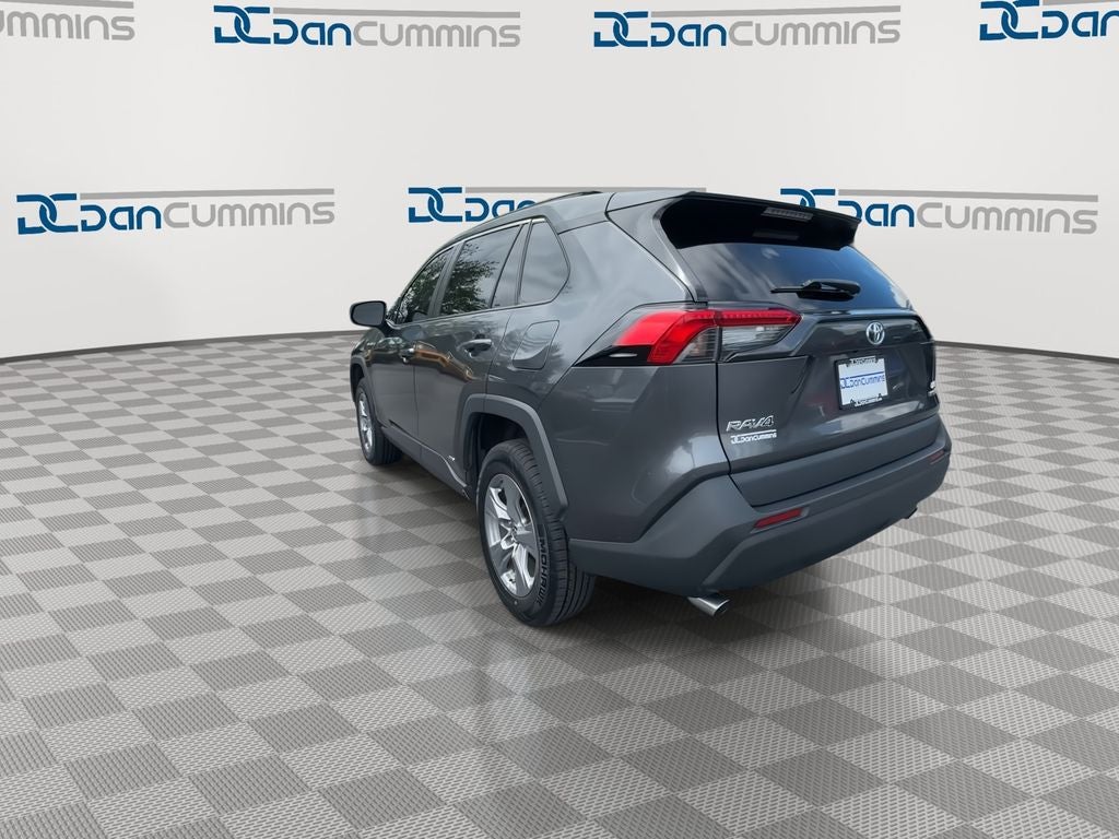 2022 Toyota RAV4 Hybrid LE