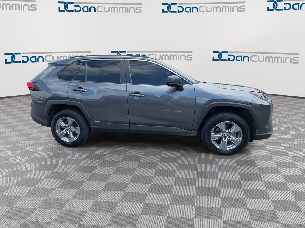 2022 Toyota RAV4 Hybrid LE