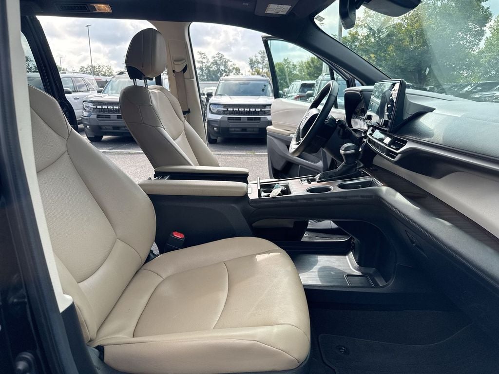 2024 Toyota Sienna XLE
