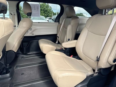 2024 Toyota Sienna XLE