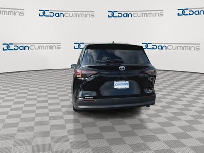 2024 Toyota Sienna XLE