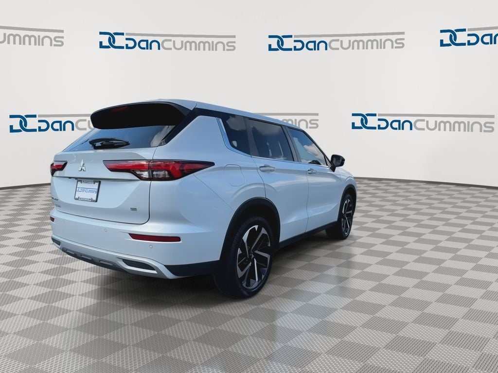 2024 Mitsubishi Outlander SE