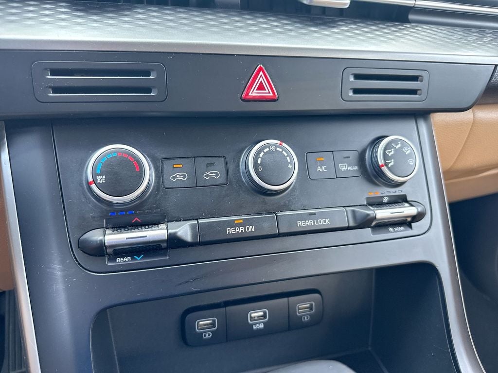 2022 Kia Carnival LX