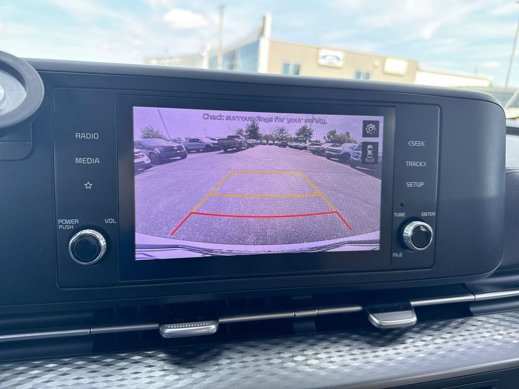 2022 Kia Carnival LX