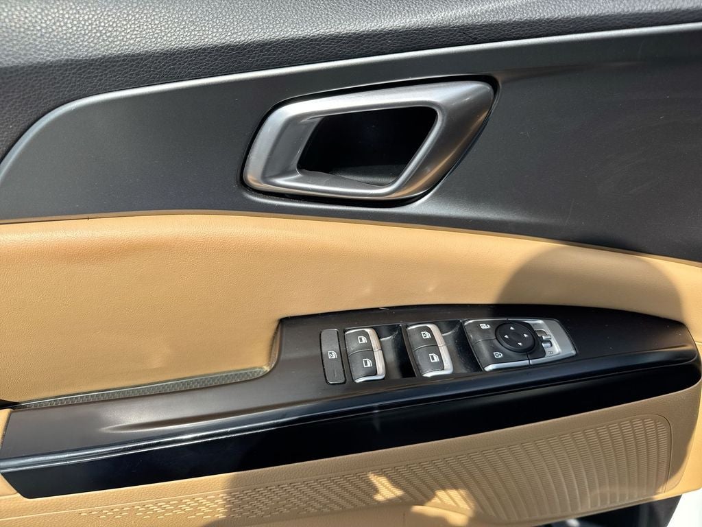 2022 Kia Carnival LX