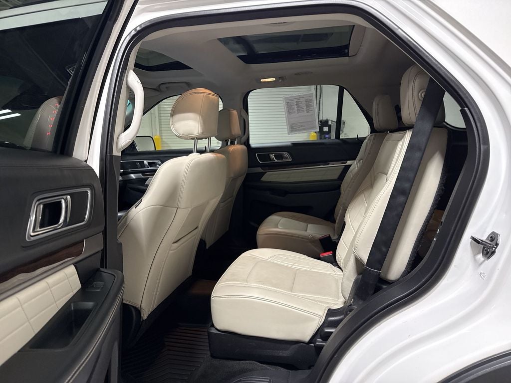 2017 Ford Explorer Platinum