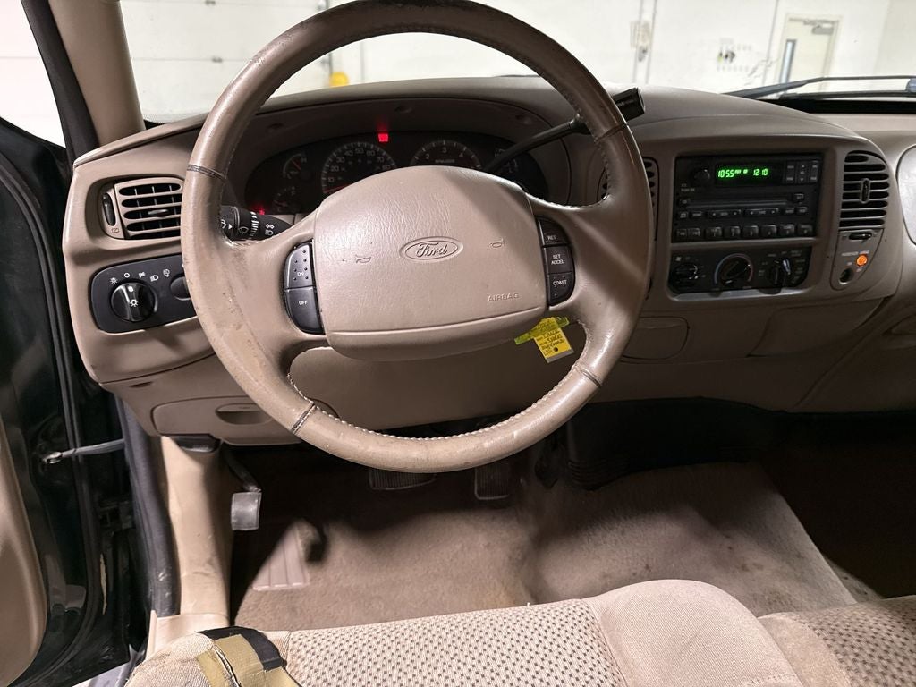 2002 Ford F-150 XLT
