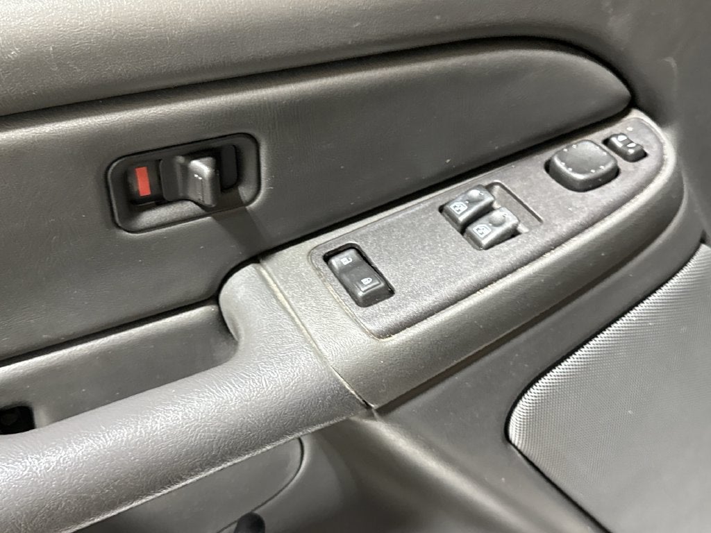 2005 Chevrolet Silverado 1500 LS