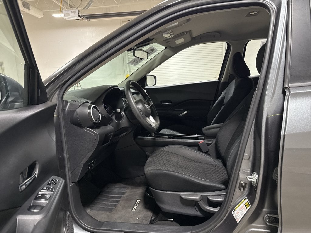 2022 Nissan Kicks SV