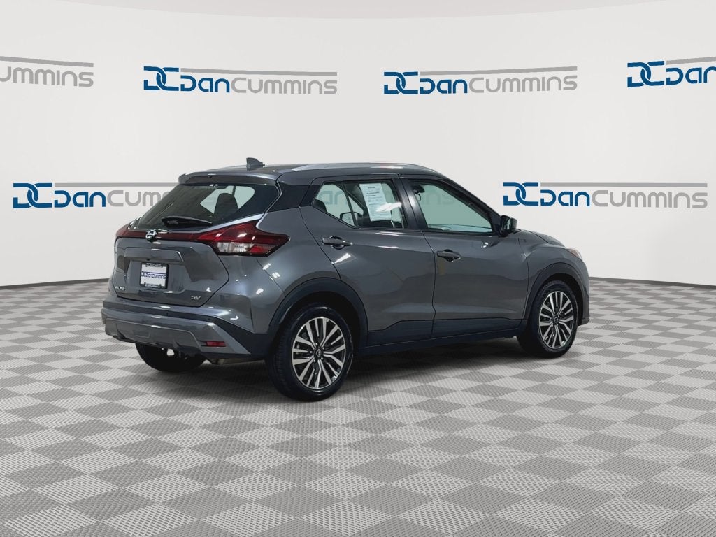 2022 Nissan Kicks SV