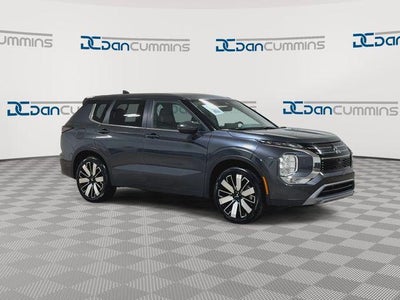 2025 Mitsubishi Outlander SE