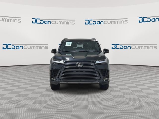 2025 Lexus LX 700h Overtrail
