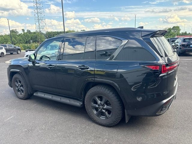 2025 Lexus LX 700h Overtrail