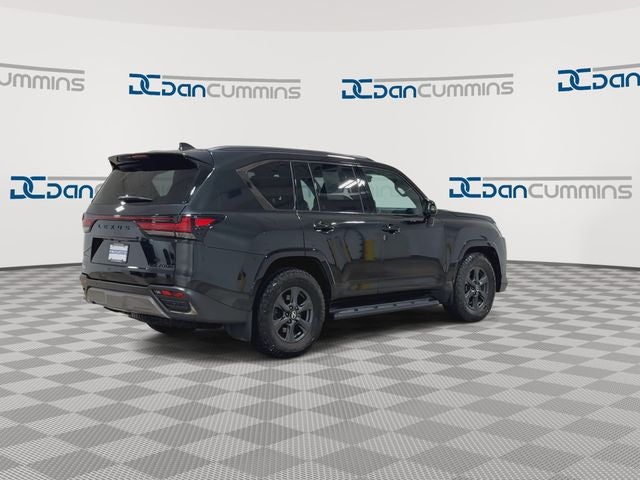 2025 Lexus LX 700h Overtrail