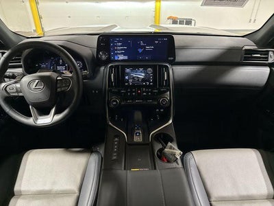 2025 Lexus LX 700h Overtrail