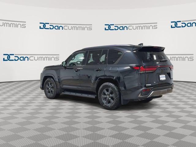 2025 Lexus LX 700h Overtrail