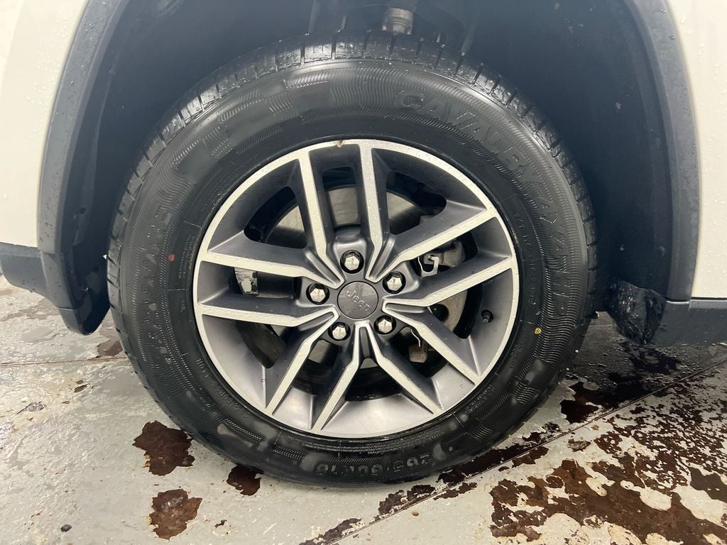 2020 Jeep Grand Cherokee Laredo