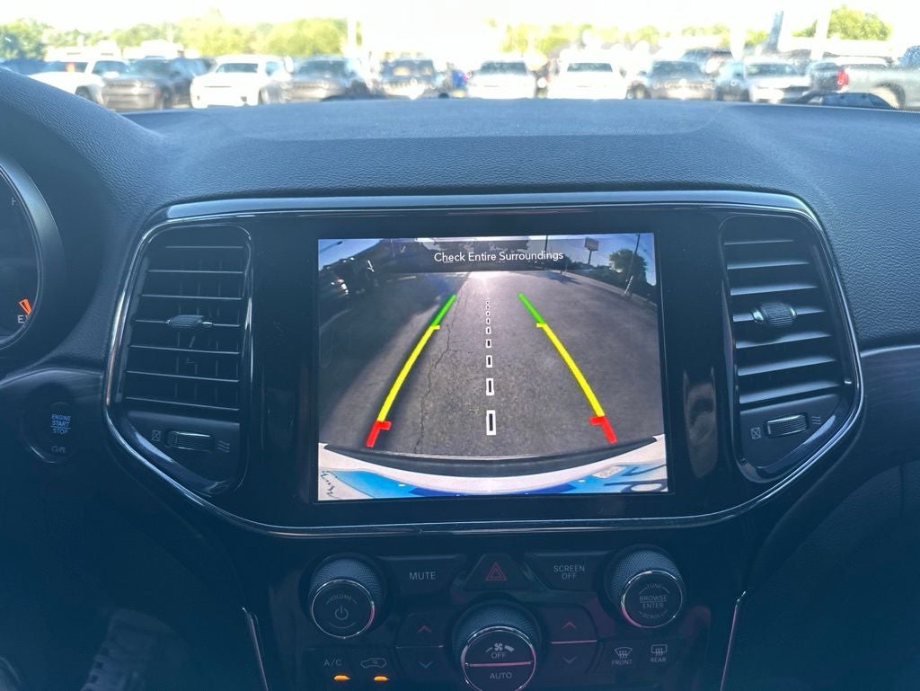 2020 Jeep Grand Cherokee Laredo