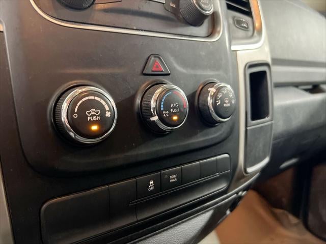 2016 RAM 1500 SLT