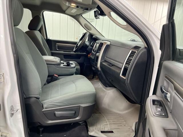 2016 RAM 1500 SLT