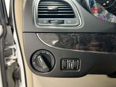 2016 Chrysler Town & Country Touring