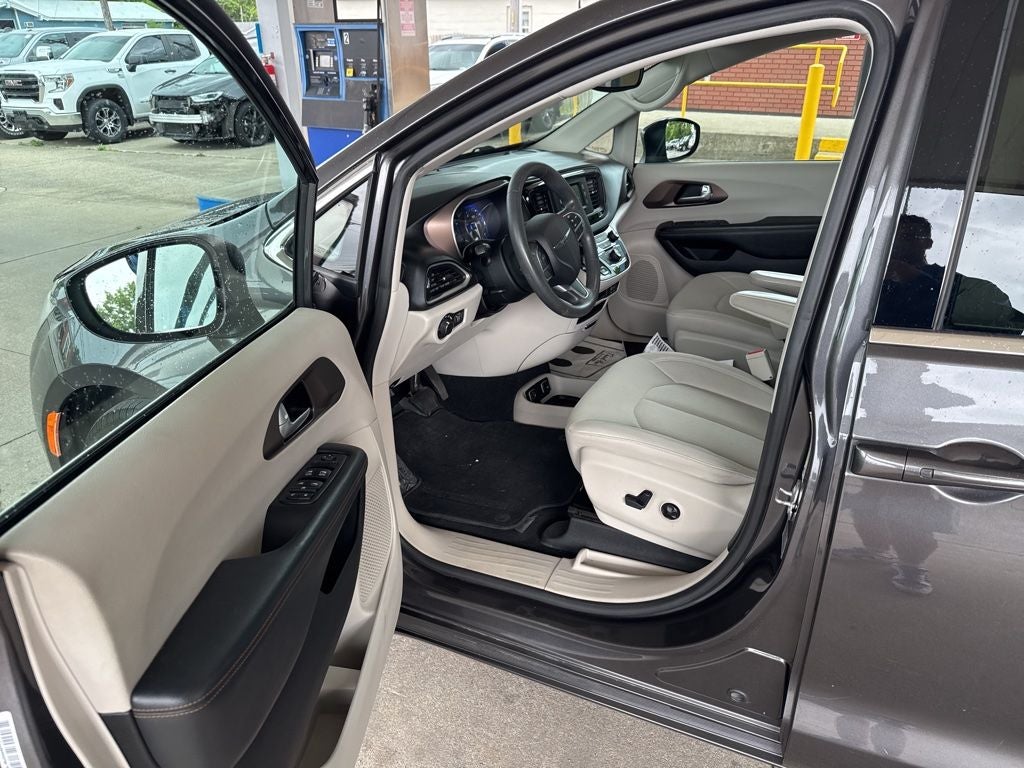 2017 Chrysler Pacifica Touring