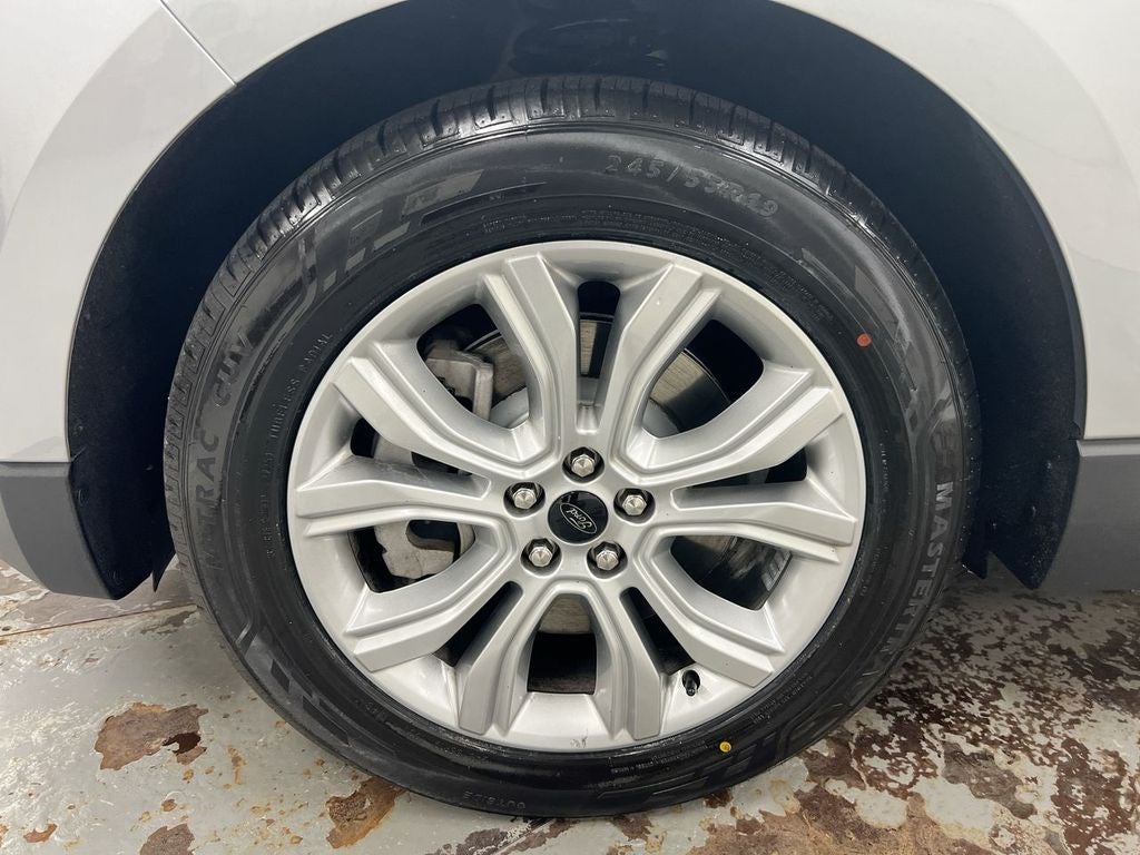 2023 Ford Edge Titanium