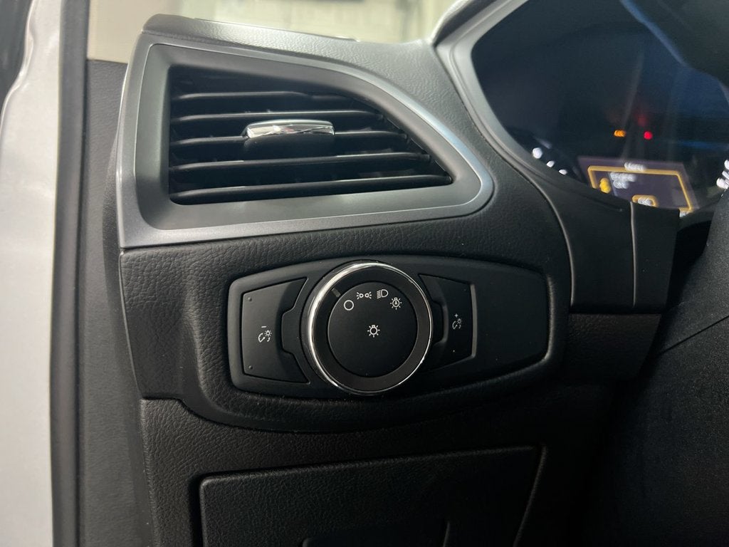2015 Ford Edge SE