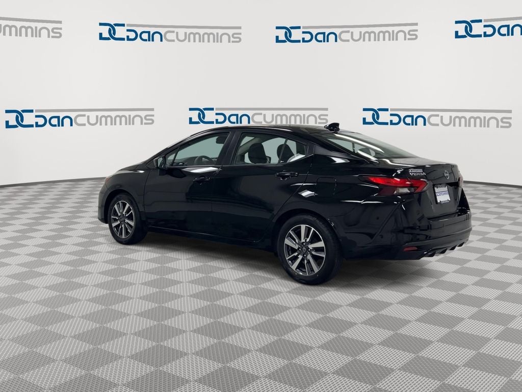 2023 Nissan Versa 1.6 SV