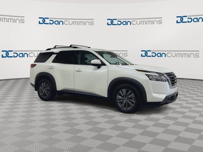 2022 Nissan Pathfinder SV