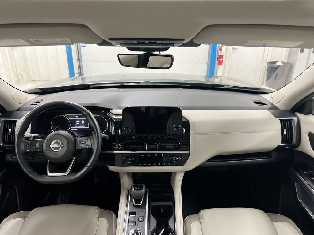 2024 Nissan Pathfinder SL