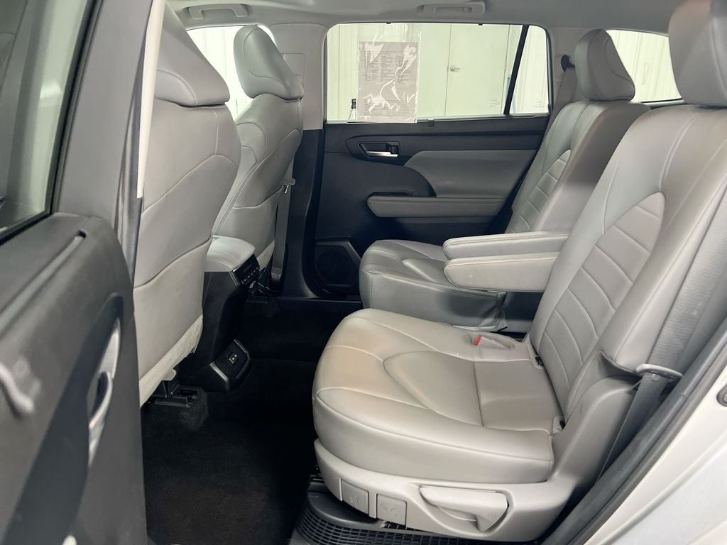 2023 Toyota Highlander Hybrid XLE