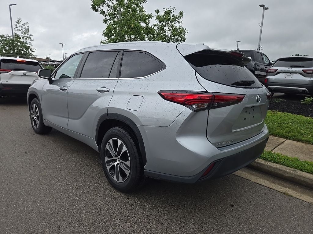 2023 Toyota Highlander Hybrid XLE
