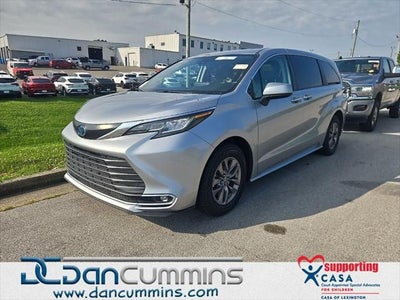 2023 Toyota Sienna XLE