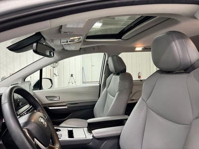 2023 Toyota Sienna XLE