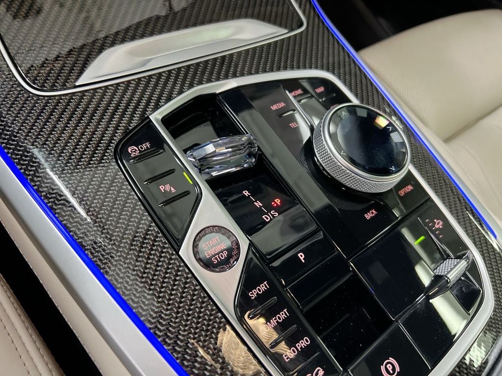 2024 BMW X5 M60i