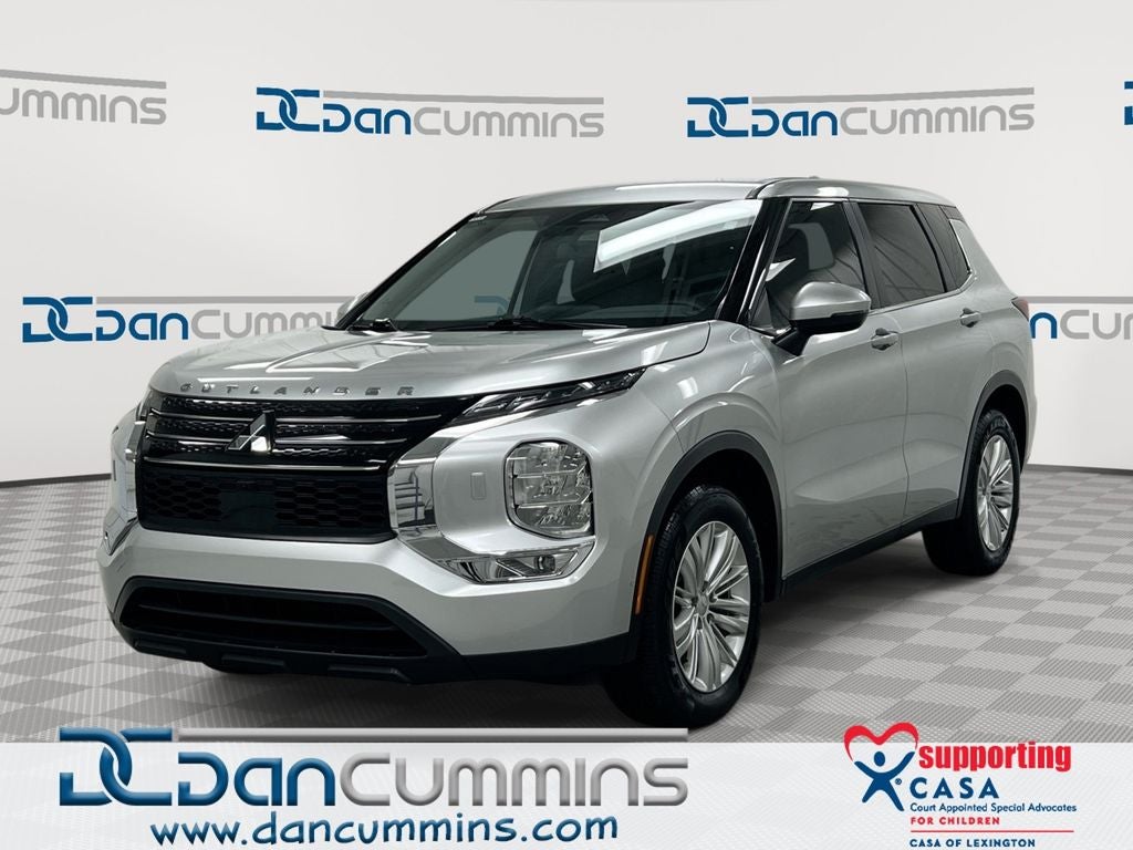 2024 Mitsubishi Outlander ES