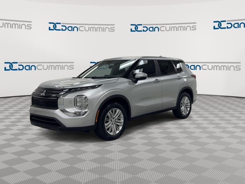2024 Mitsubishi Outlander ES