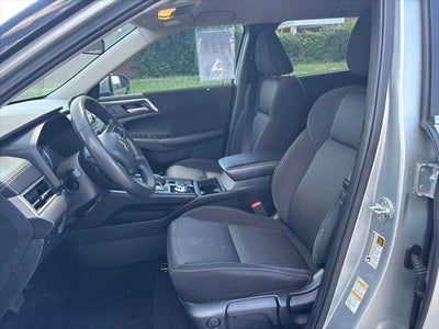 2024 Mitsubishi Outlander ES