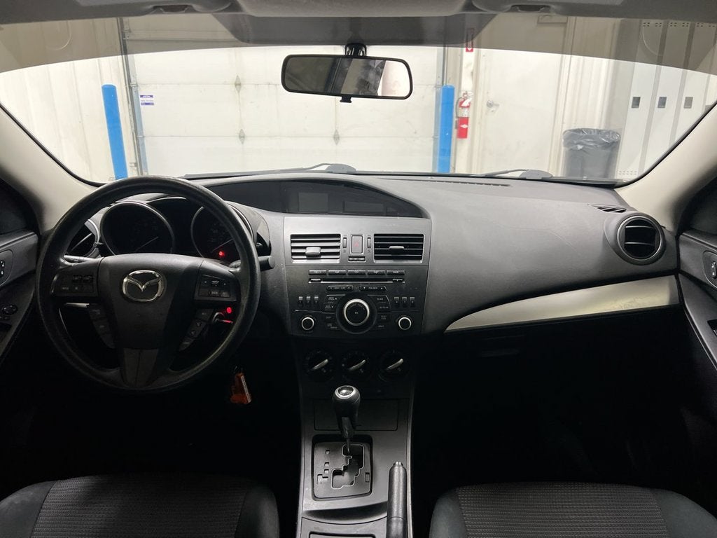 2013 Mazda Mazda3 i Sport