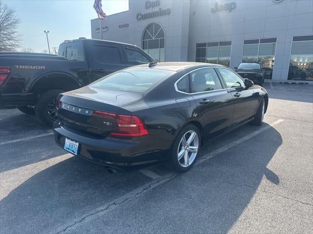 2018 Volvo S90 T5 Momentum