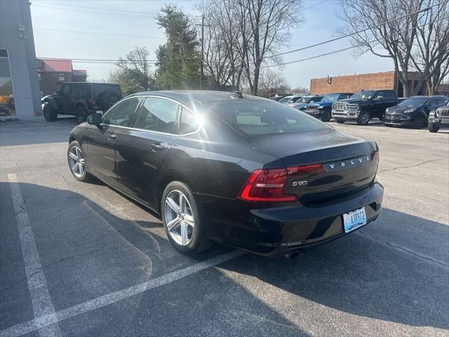 2018 Volvo S90 T5 Momentum