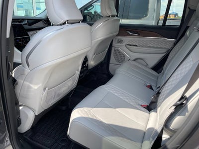 2022 Jeep Grand Cherokee Summit